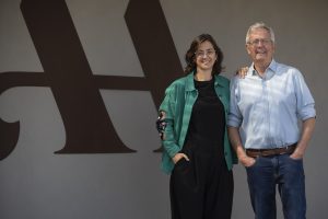 LA FAMÍLIA PUJOL-BUSQUETS INICIA UNA NOVA ETAPA AMB NOVA IMATGE SOTA EL NOM D'ART LAIETÀ